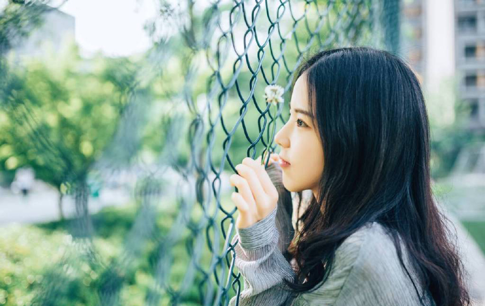 想到这里，诸葛亮眉头不禁蹙起来，如果真是如此的话，就得好生安排一番，尽量避免双方的冲突。